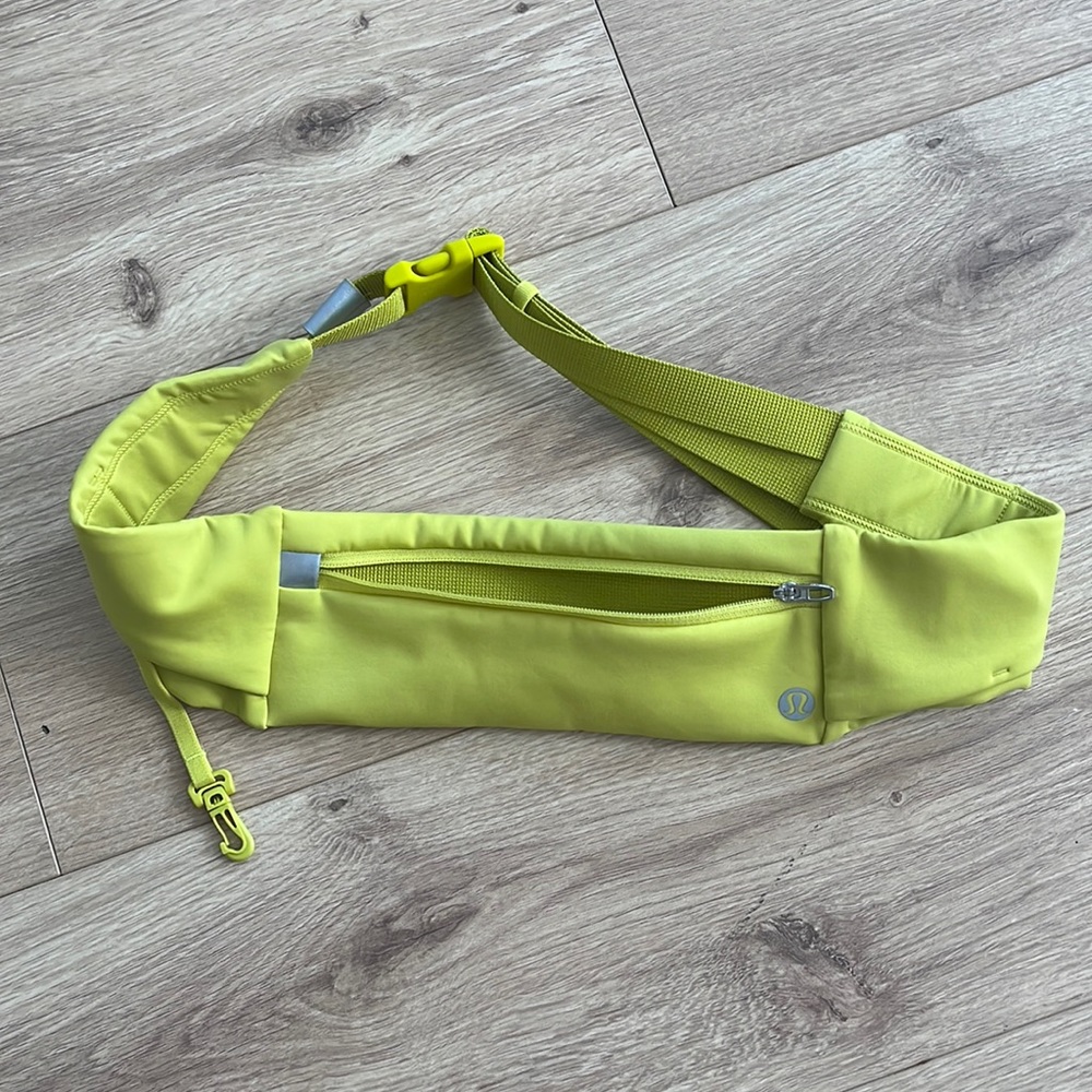 NWOT lululemon Fast and Free Running Belt